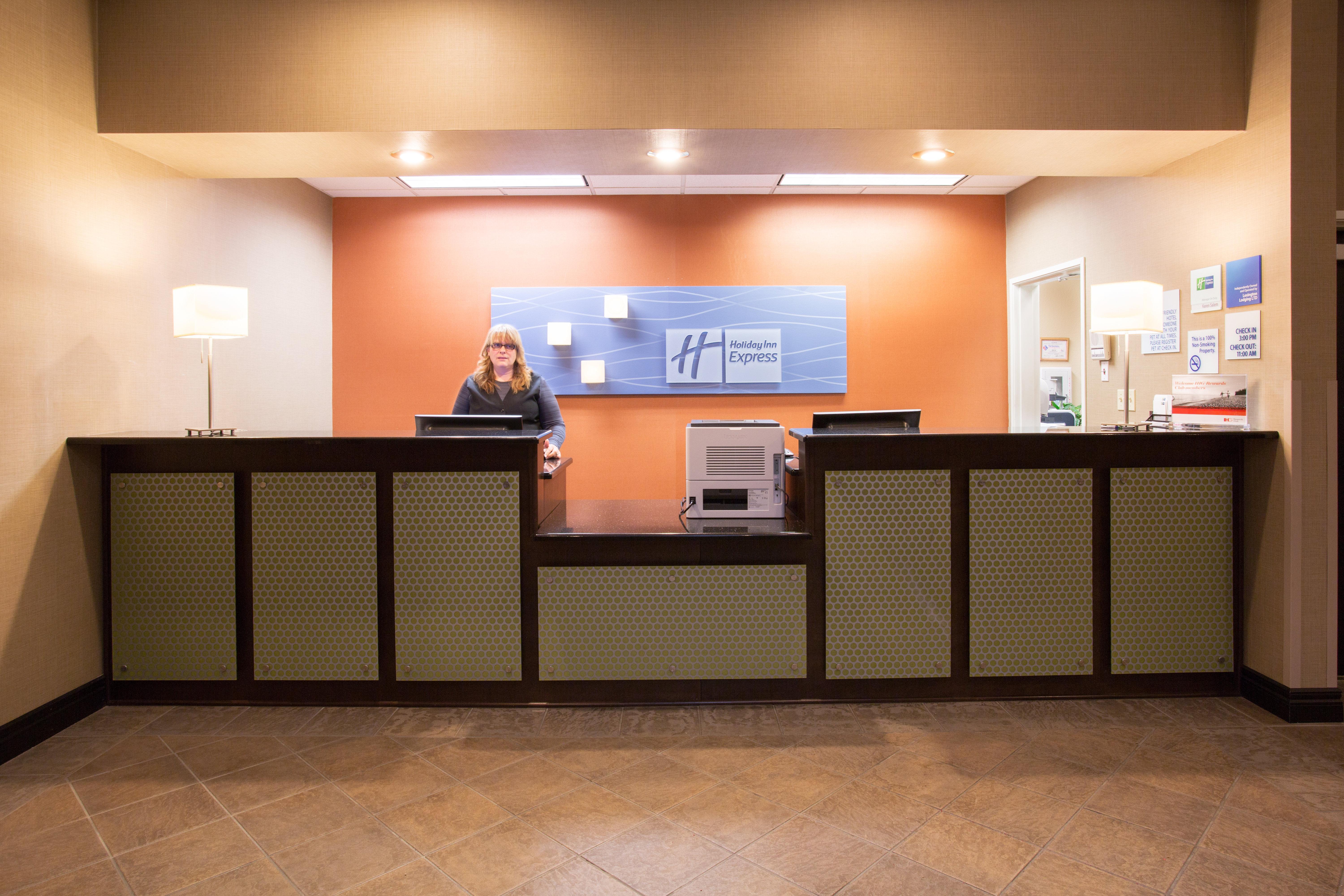 Holiday Inn Express Hotel & Suites Lexington By Ihg Zewnętrze zdjęcie