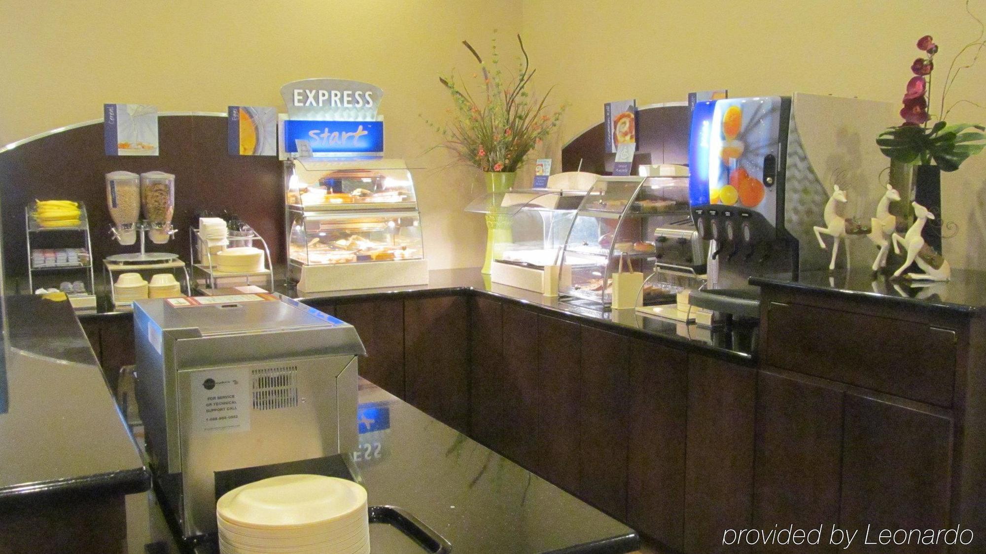 Holiday Inn Express Hotel & Suites Lexington By Ihg Zewnętrze zdjęcie